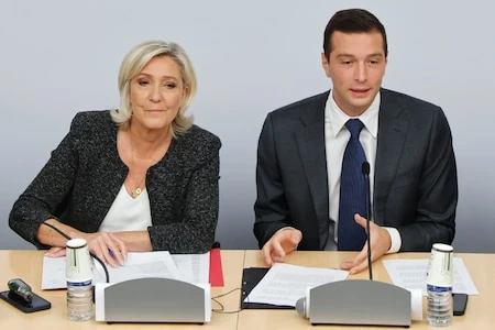 Au RN de Marine Le Pen, un début de fronde ? 