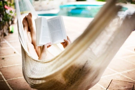 Vignoble alsacien, milieux chics de Zurich, périple en Colombie… Ces trois livres à lire cet été
