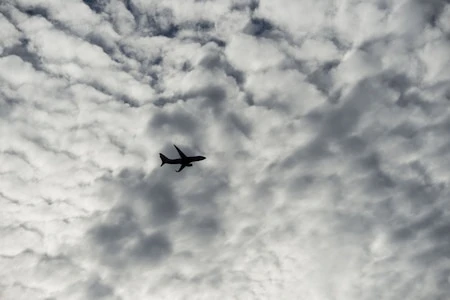 Vols perturbés, GPS brouillés… Face à la guerre des ondes lancée par la Russie, la stratégie des pays baltes