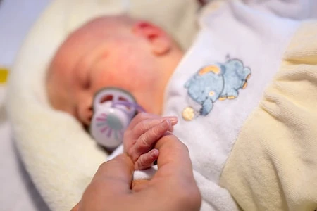 Chute de la natalité : mais où sont passés nos bébés ? Par Eric Chol