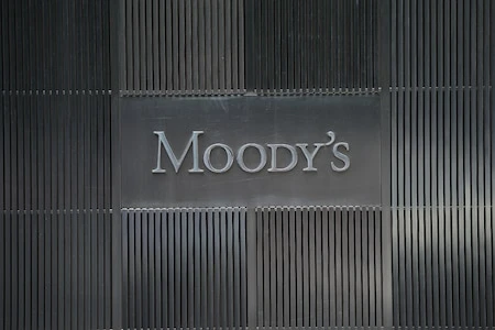Moody's donne un sursis à la France en maintenant sa note, avec perspective négative