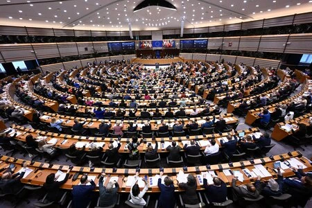 Huawei au Parlement européen : la nouvelle affaire de corruption qui secoue Bruxelles