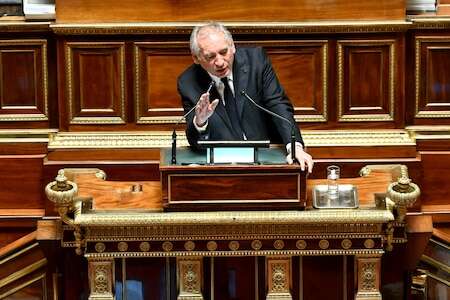 Retraites, Education nationale : les deux nouvelles concessions de François Bayrou au PS