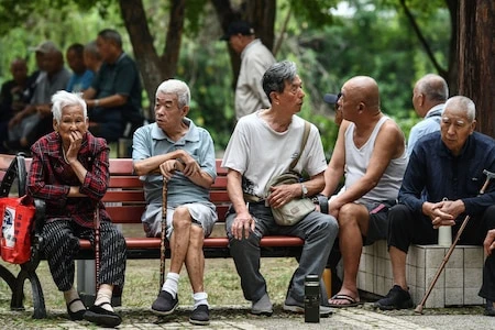 Plus de seniors, moins de guerres ? Cette 