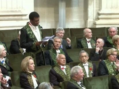 Pourquoi l’Académie française ne compte-t-elle pas de linguiste dans ses rangs ?