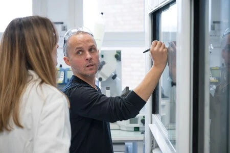 Cancer : Raphaël Rodriguez, le chercheur qui a trouvé la faille des métastases
