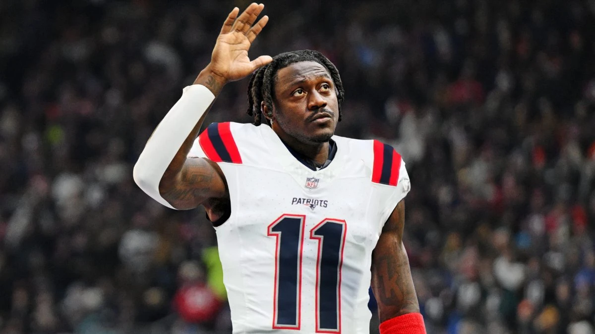 A new star in New England: Patriots trade for Eagles WR A.J. Brown