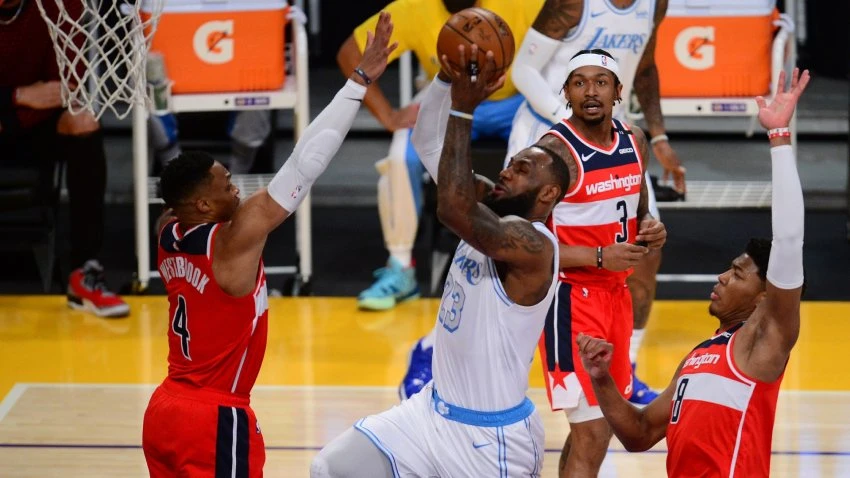 LeBron James Tweets He Wants to “See Who Threw That Popcorn' on Russell Westbrook