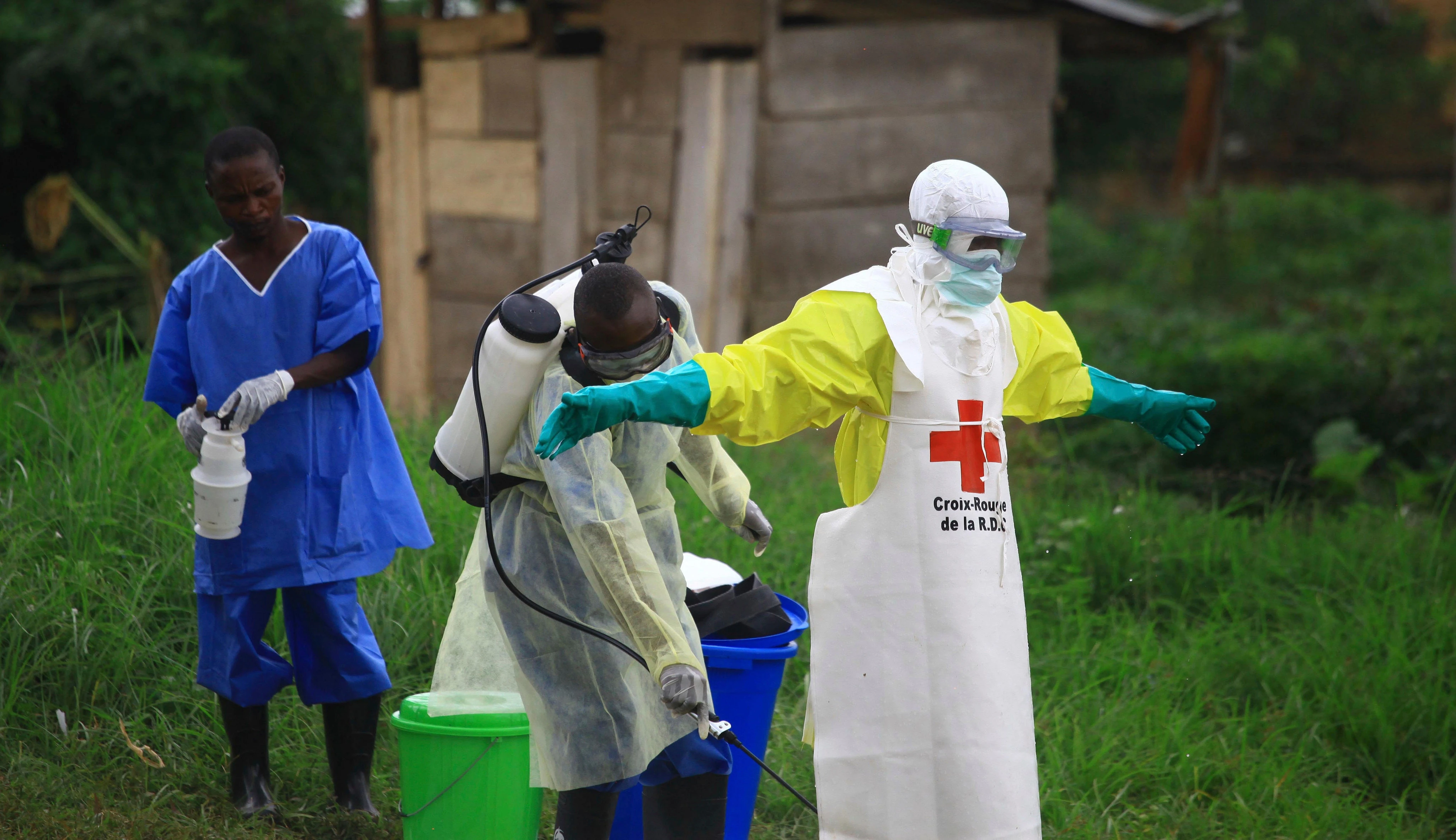 Ebola outbreak fuels mounting global alarm as U.S. works to relocate affected Americans