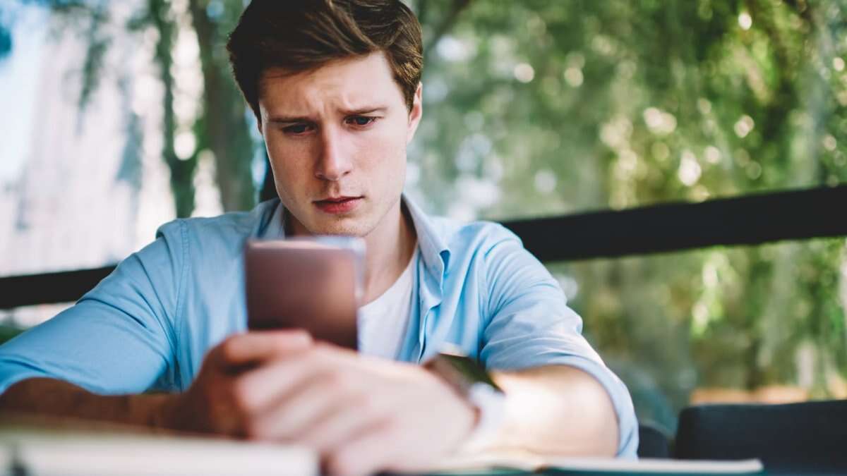 1 in 3 Gen Z men turn to social media for health advice: Here's how to spot medical misinformation online