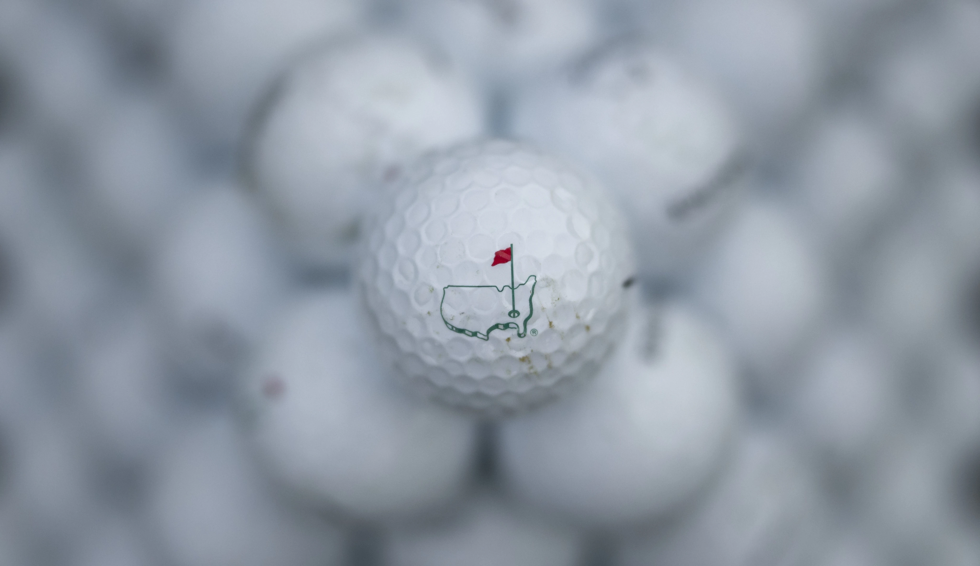 Masters becomes an open race after Rory McIlroy stumbles 