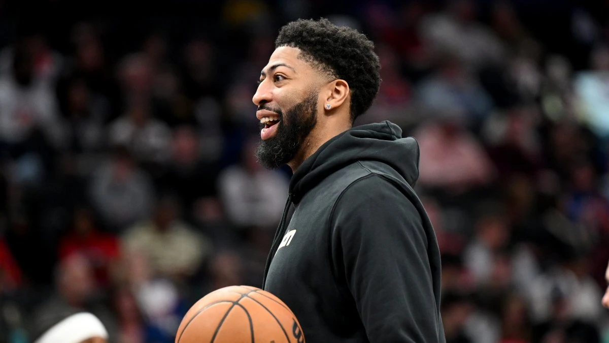 Anthony Davis missed agent's call about record-breaking contract extension because of this hobby