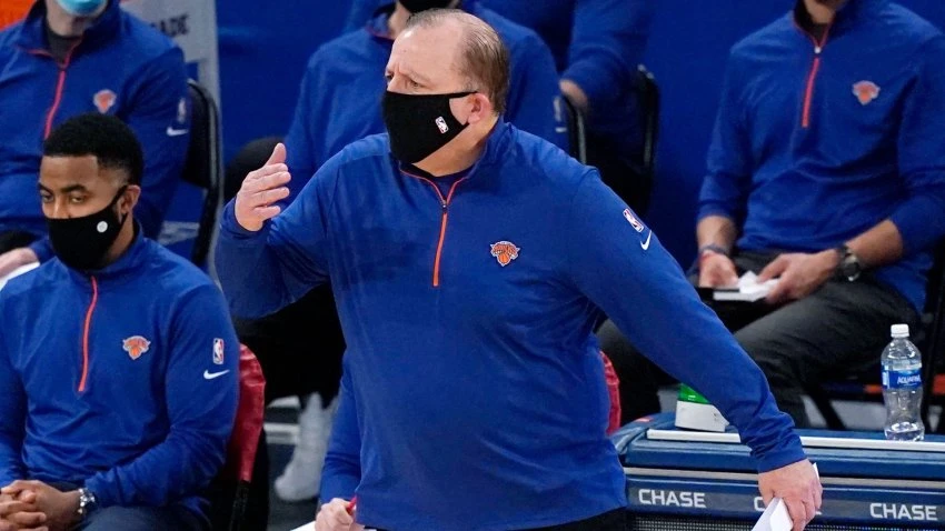 Tom Thibodeau Wins NBA Coach of Year Award in 1st Knicks Season