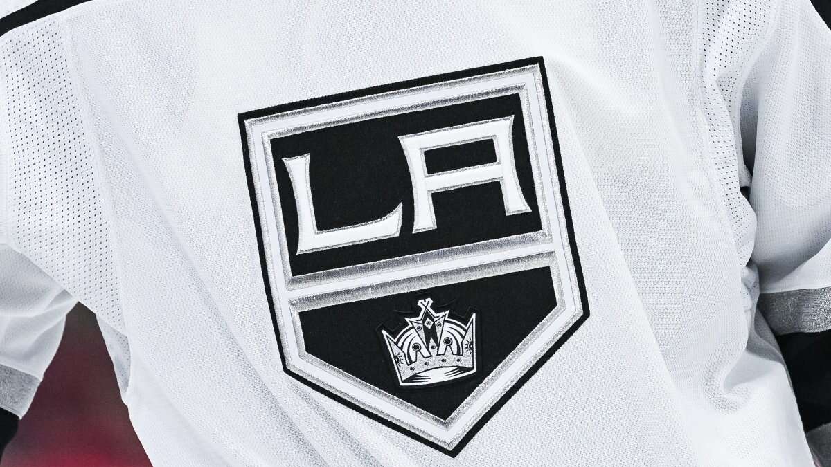 LA Kings apologize for selling scarves made in Turkey on Armenian Night