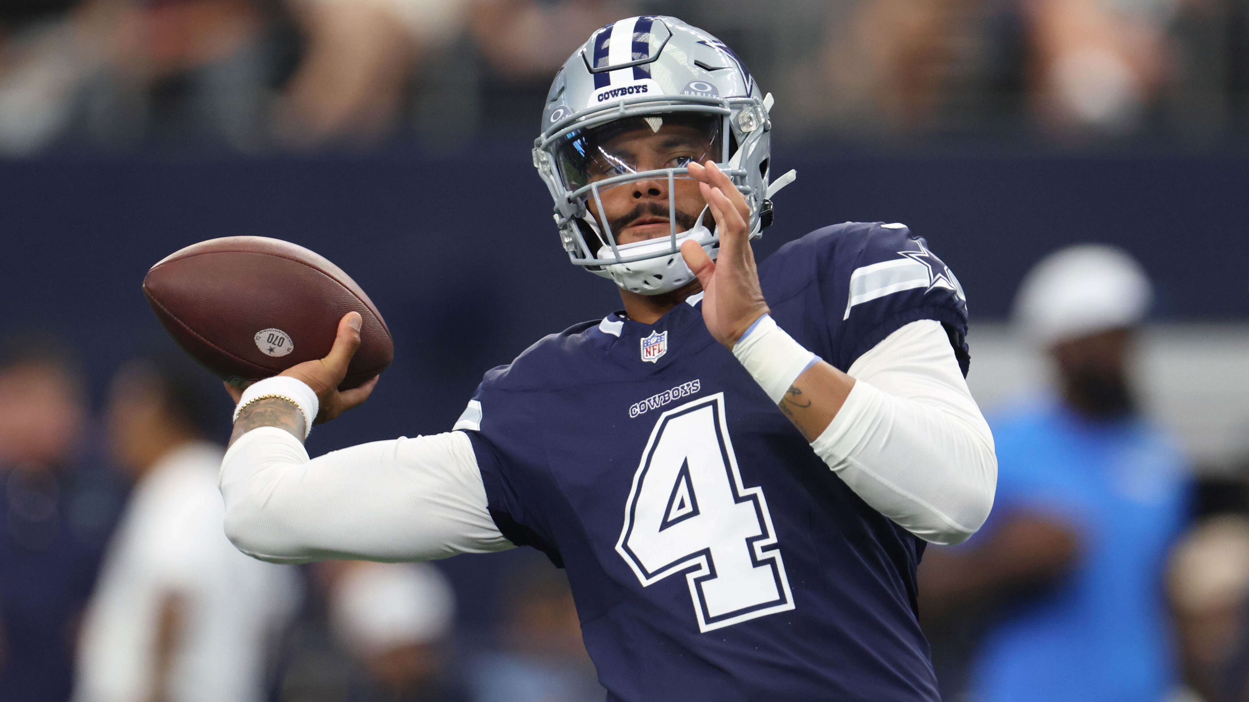 NFL QB Dak Prescott announces engagement to girlfriend