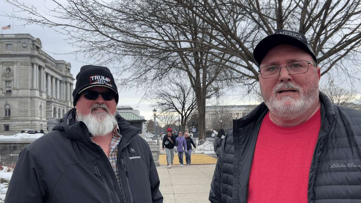 ‘Sucks': Trump supporters visiting DC for inauguration miffed over cold weather changes