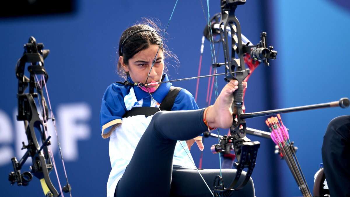 Sheetal Devi, Paralympian archer, captivates the world with a bull's-eye in opening round