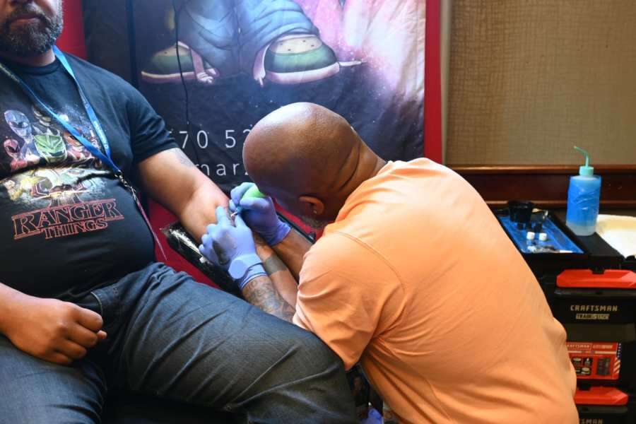 Purple Heart recipient gives free tattoos to fellow veterans as therapy: Exclusive