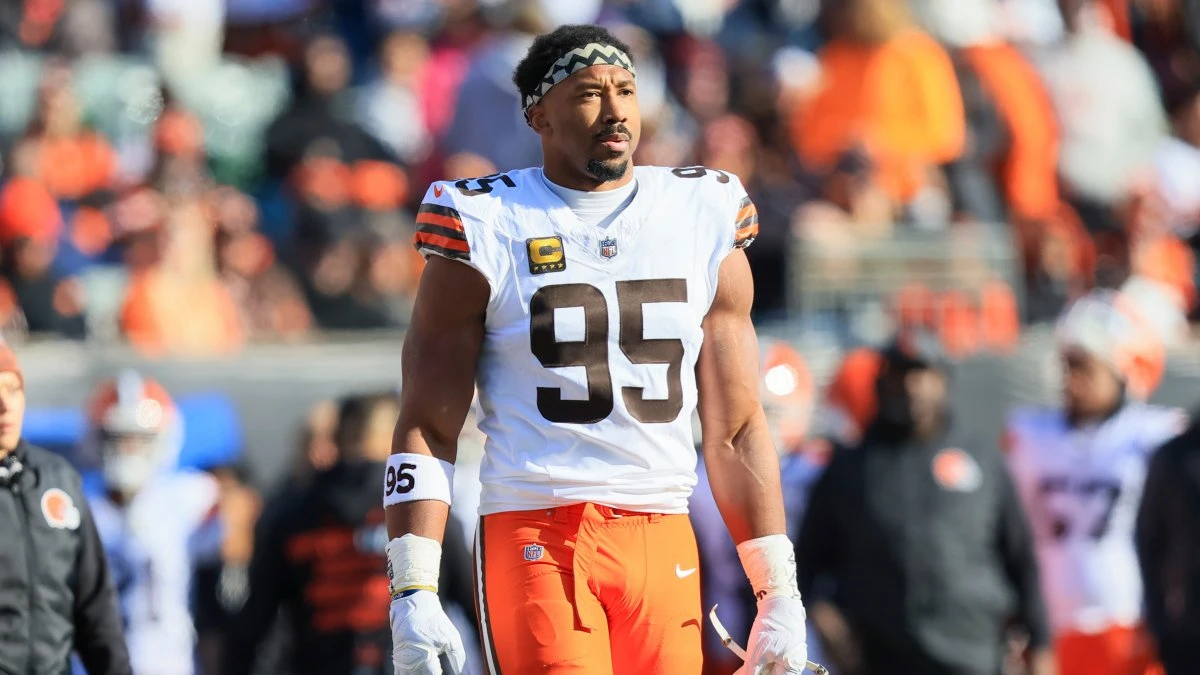 Browns trading Myles Garrett to Rams in NFL blockbuster: Report