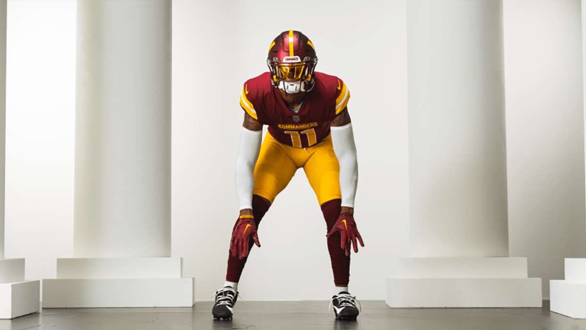 Return of gold pants means much more for Washington football fans