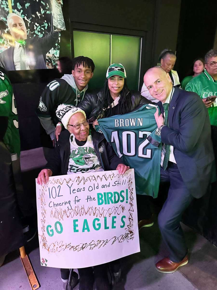 Woman, 102, has never missed an Eagles game. Her 4 simple tips for a long life