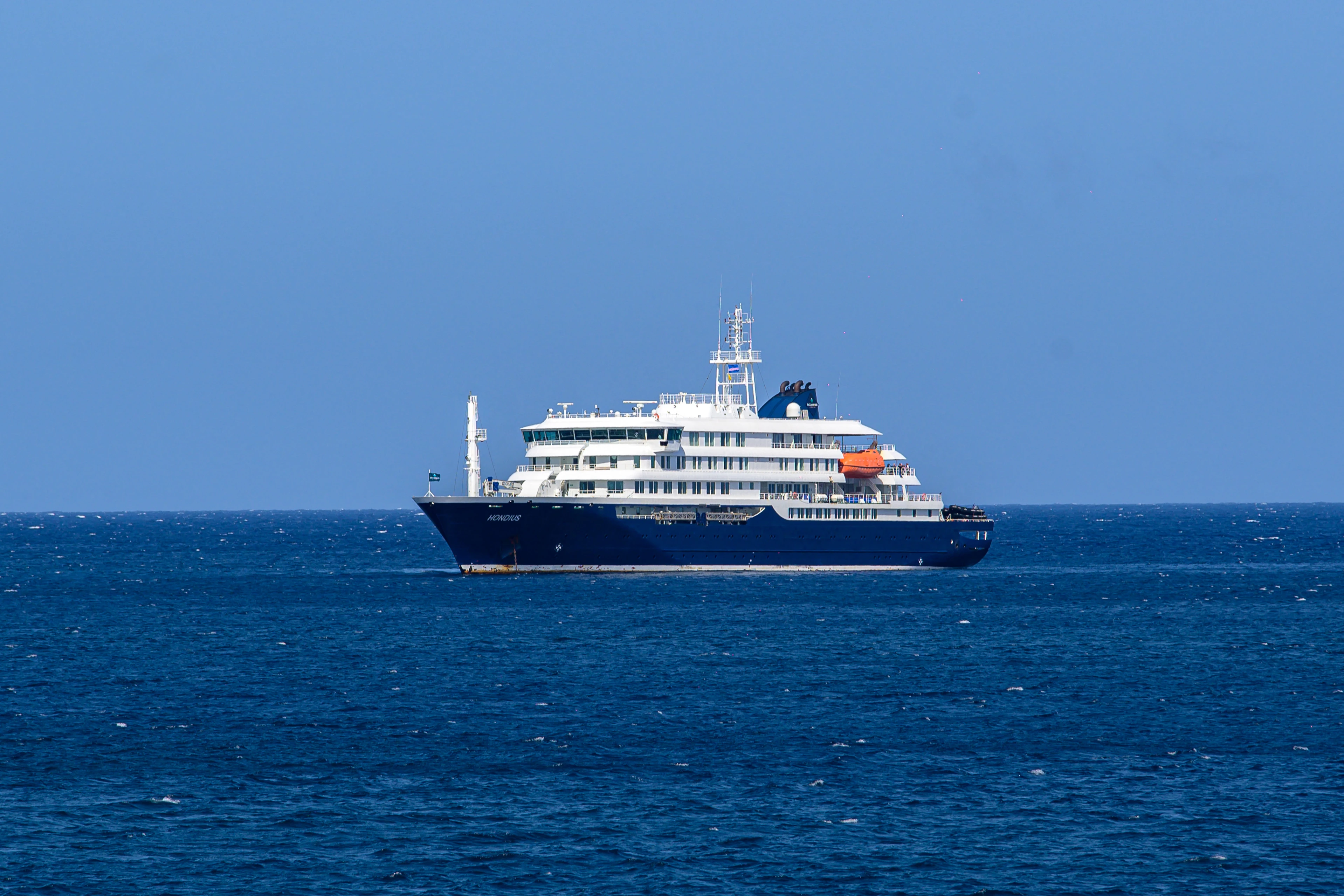 Hantavirus-stricken cruise ship arrives in Tenerife