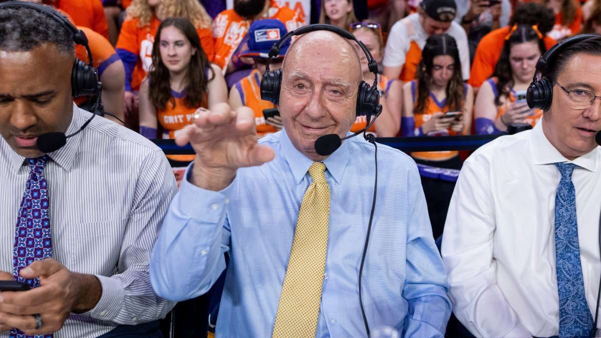 He's back, baby! Dick Vitale makes return to commentating following 4th bout with cancer