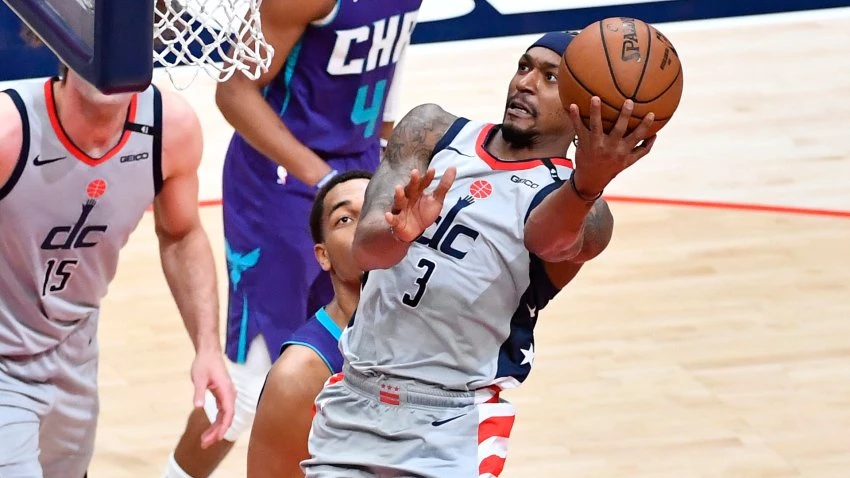 Bradley Beal Fights Through Injured Hamstring to Lead Wizards With 25 Points