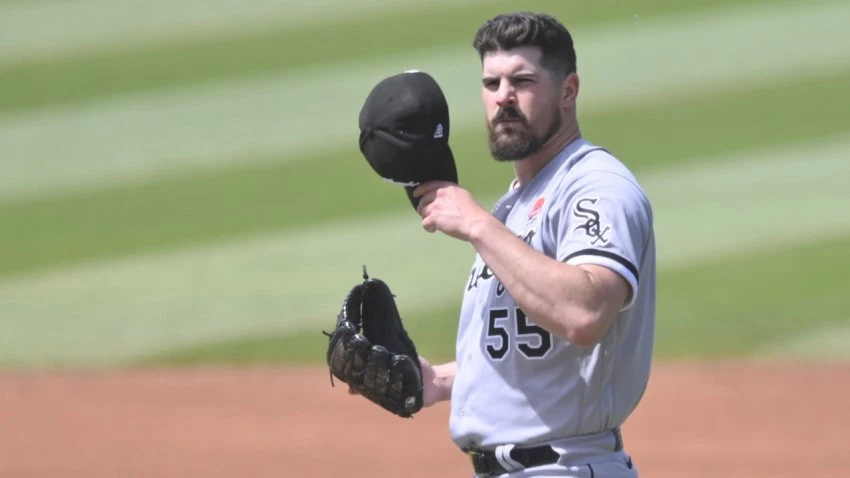 White Sox's Carlos Rodón Calls Out Rob Manfred on Astros, Foreign Substances