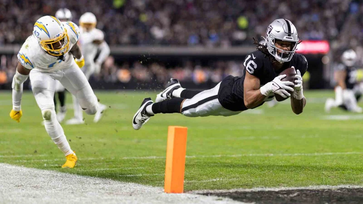 What's the largest halftime lead in NFL history? The Las Vegas Raiders nearly just broke it