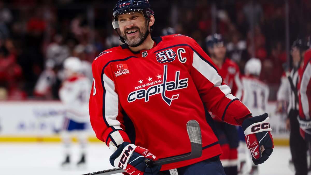 Alex Ovechkin scores his 858th goal and is on pace to break Wayne Gretzky's record this season