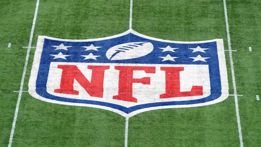 Report: NFL Sees Players COVID-19 Vaccination Rates Outperform Their Age Group