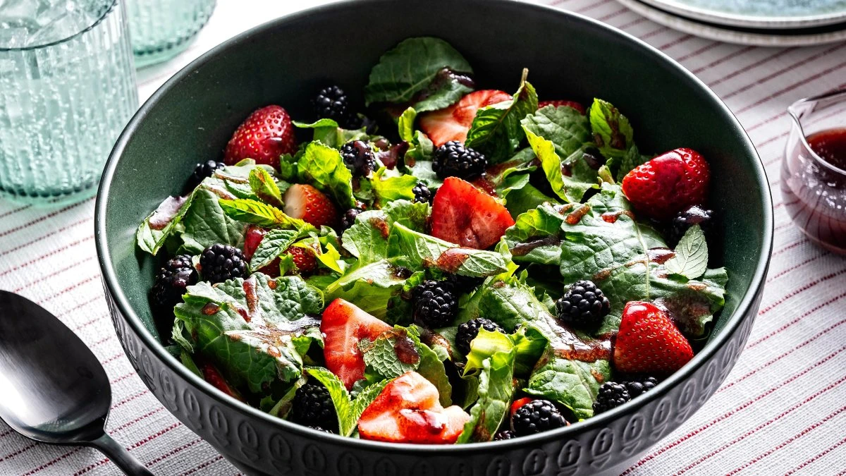 The MIND diet may help reduce Alzheimer's risk, a large study shows