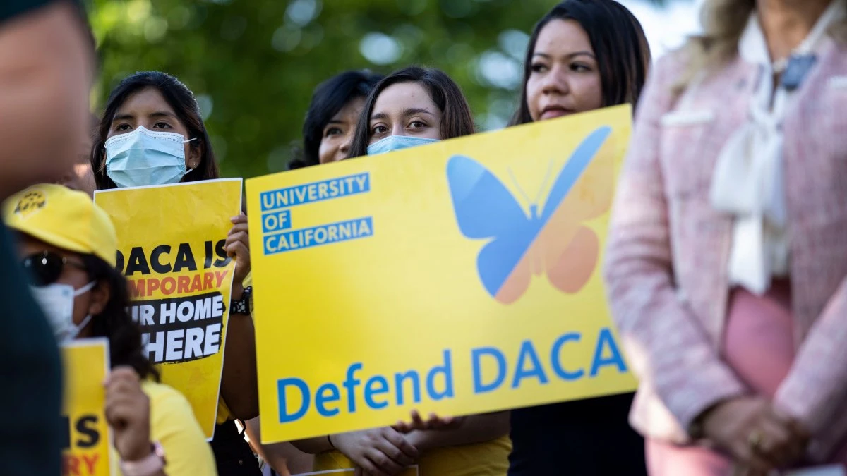 Trump administration sued over DACA renewal delays