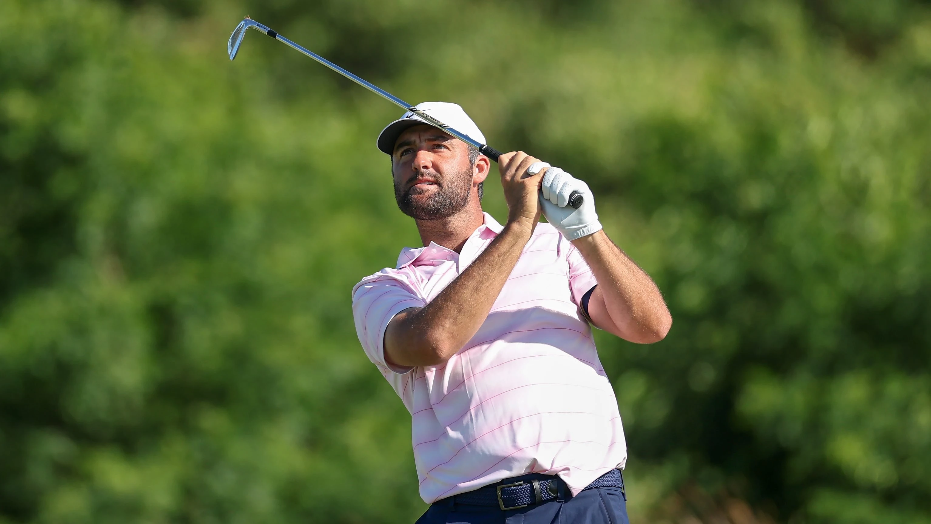 Wyndham Clark avoids record collapse and holds on to win his second U.S. Open
