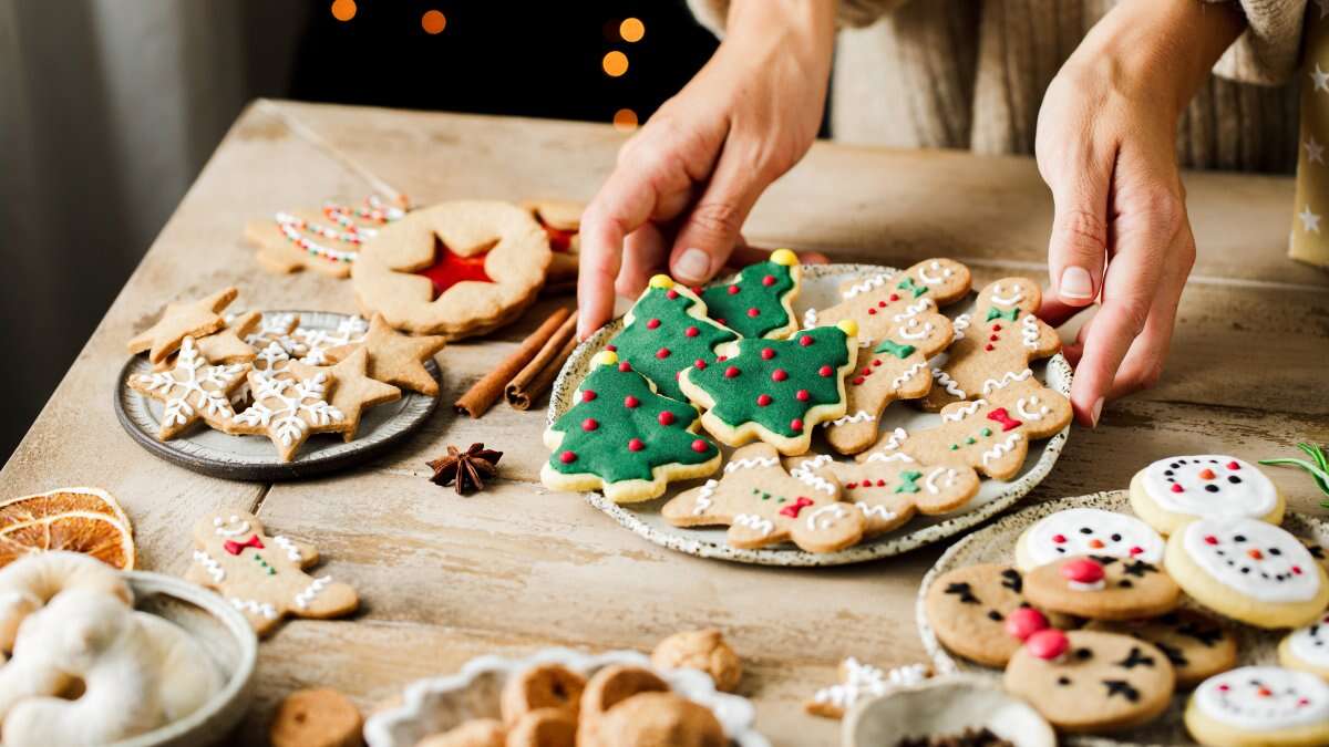 The scientific reason your food cravings peak during the holidays