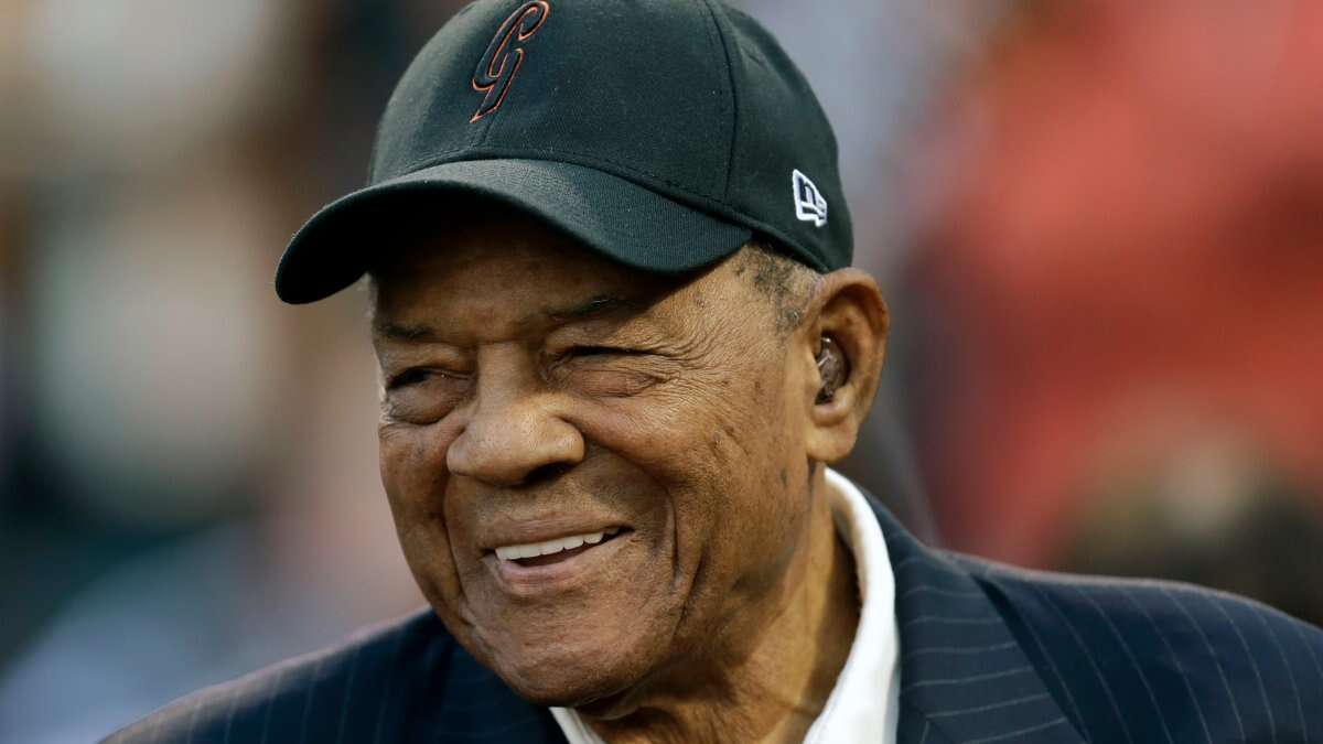 San Francisco Giants legend and Hall of Famer Willie Mays dies