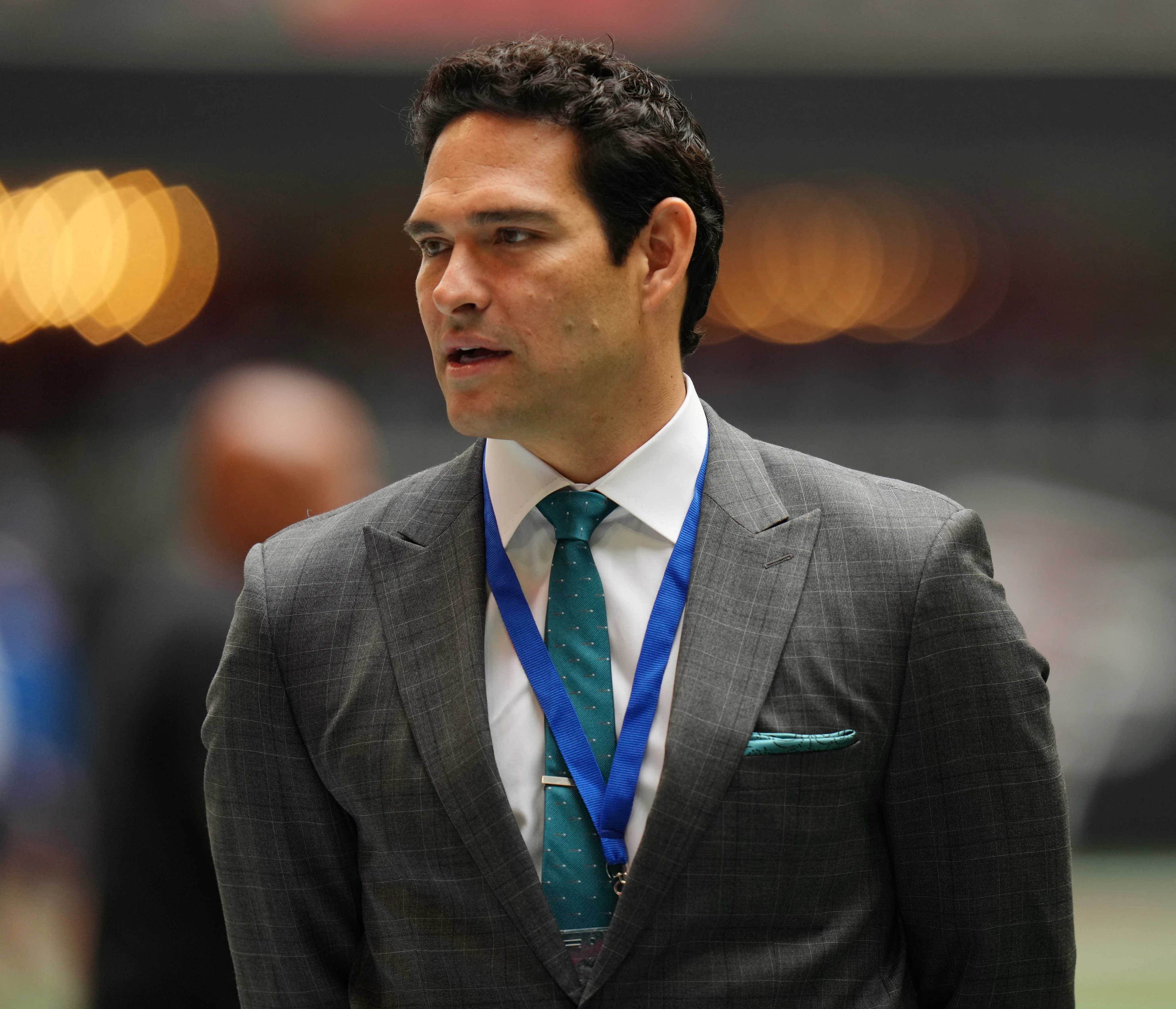 Truck driver sues Mark Sanchez and Fox after violent fight over parking space