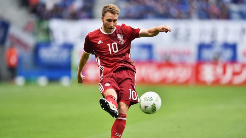 Christian Eriksen Thanks Supporters in First Public Message From Hospital