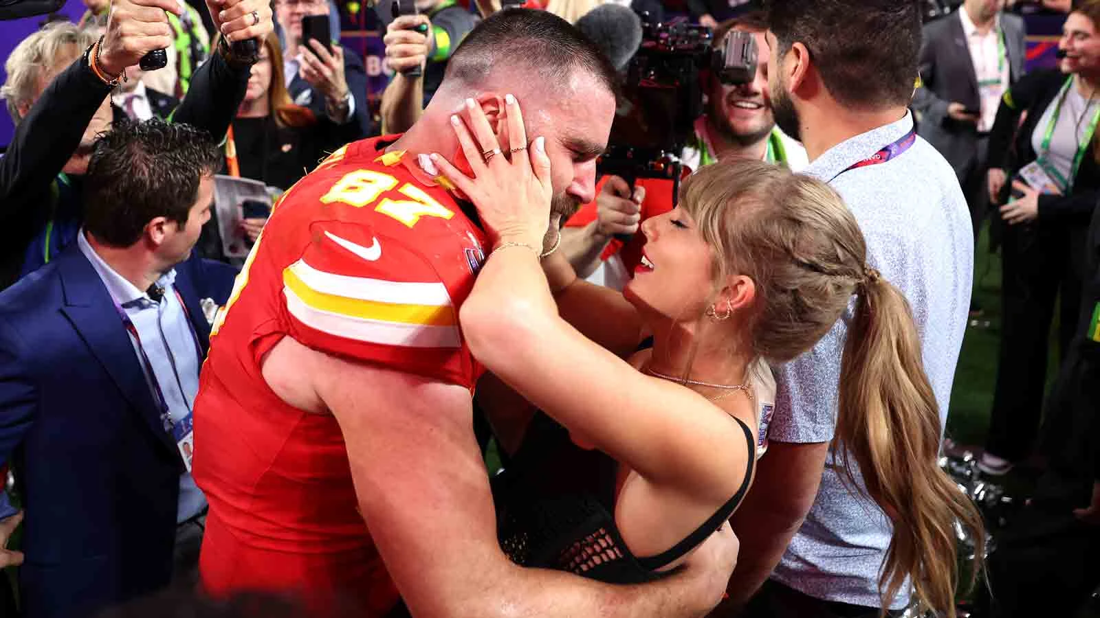 Travis Kelce joins Cleveland Guardians ownership group as a minority investor