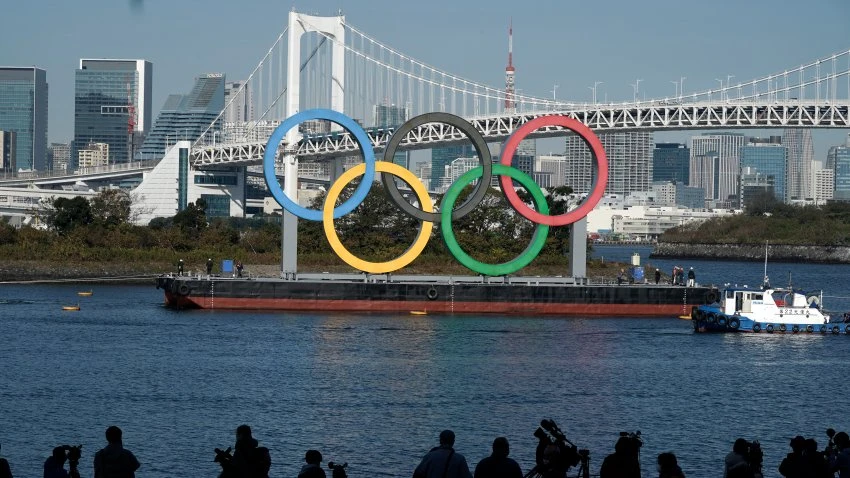As COVID Case Count Falls, Japan Set to Ease Virus Emergency Ahead of Olympics