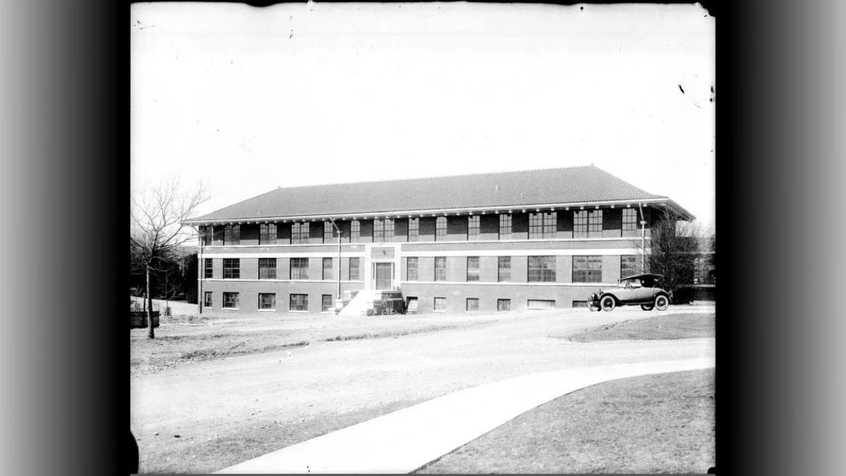 Get an inside look at DC's long-abandoned hospital, infamous for research that led to rise of lobotomies