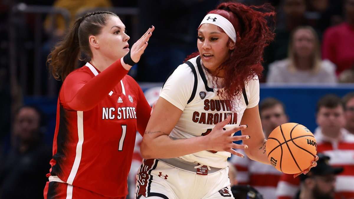 South Carolina moves to brink of historic perfect season with Final Four win over NC State