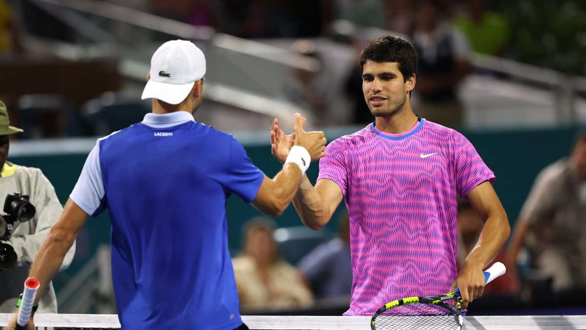 Grigor Dimitrov upsets No. 1 Carlos Alcaraz in Miami Open quarterfinals