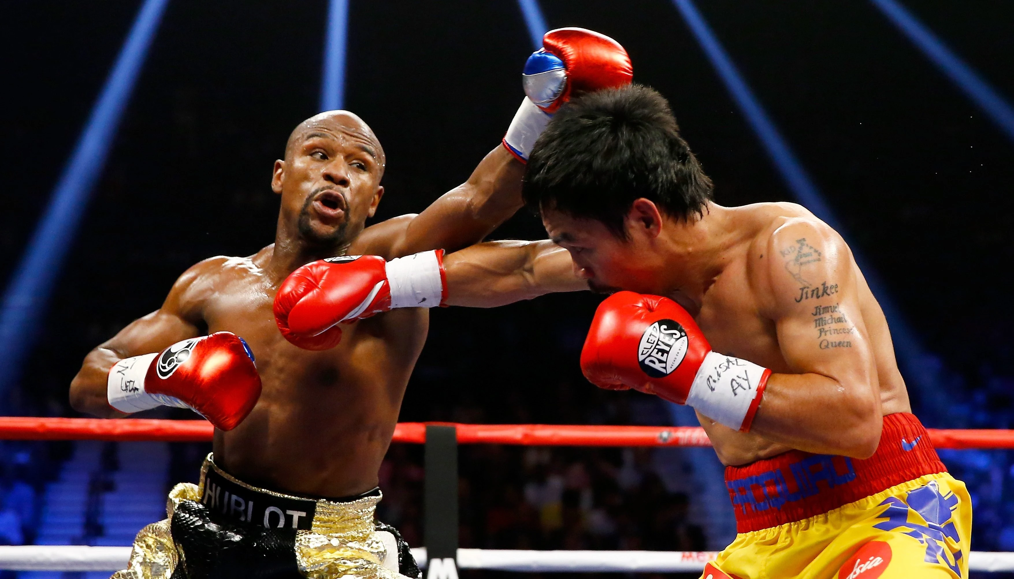 Floyd Mayweather faces felony charges in Las Vegas