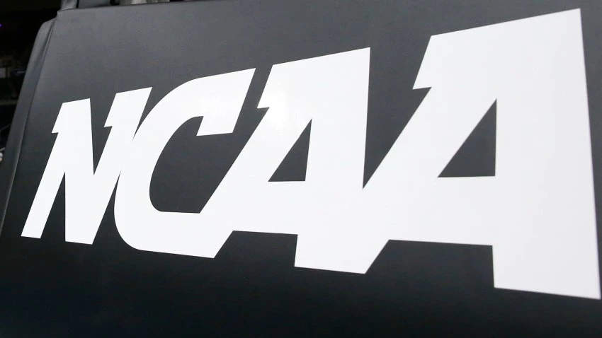 SEE IT: Oklahoma State's Raquel Dominguez Shotguns a Water Bottle During WCWS