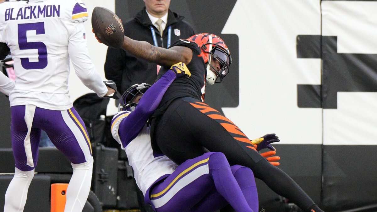 NFL fans hail Tee Higgins' leaping touchdown in Bengals-Vikings