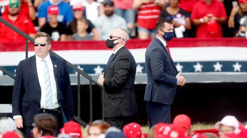 Almost 900 Secret Service Agents Were Infected With COVID