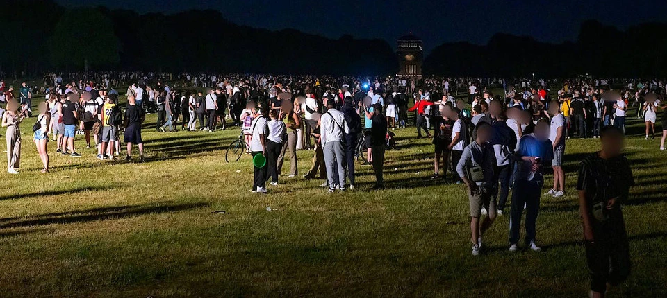 Polizei räumt Party mit 4000 Menschen in Hamburg