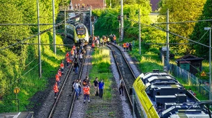 14 Jahre altes Mädchen stirbt bei Bahnunfall